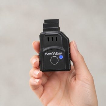 Rain Bird LNK2 Wi-Fi modülü elde kullanım görünümü
