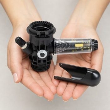 PRSDial Rain Bird solenoid vana basınç regülatörü elde kullanım görünümü